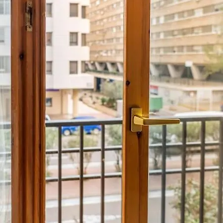Loira Berdusan: Tranquilo Y Calido Apartamento De Una En Gran Avenida Apartment